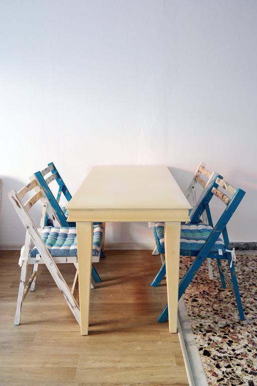 Holiday Apartment Sombrero เนอาเปรามอส ภายนอก รูปภาพ